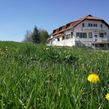Kavana I Sobe Monika Otel Grabrovnik Dış mekan fotoğraf
