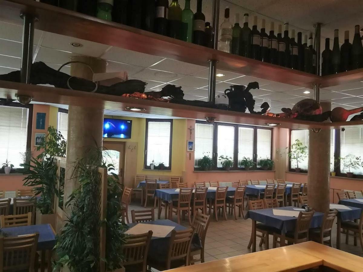 Kavana I Sobe Monika Otel Grabrovnik Dış mekan fotoğraf