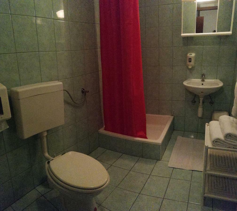 Kavana I Sobe Monika Otel Grabrovnik Dış mekan fotoğraf