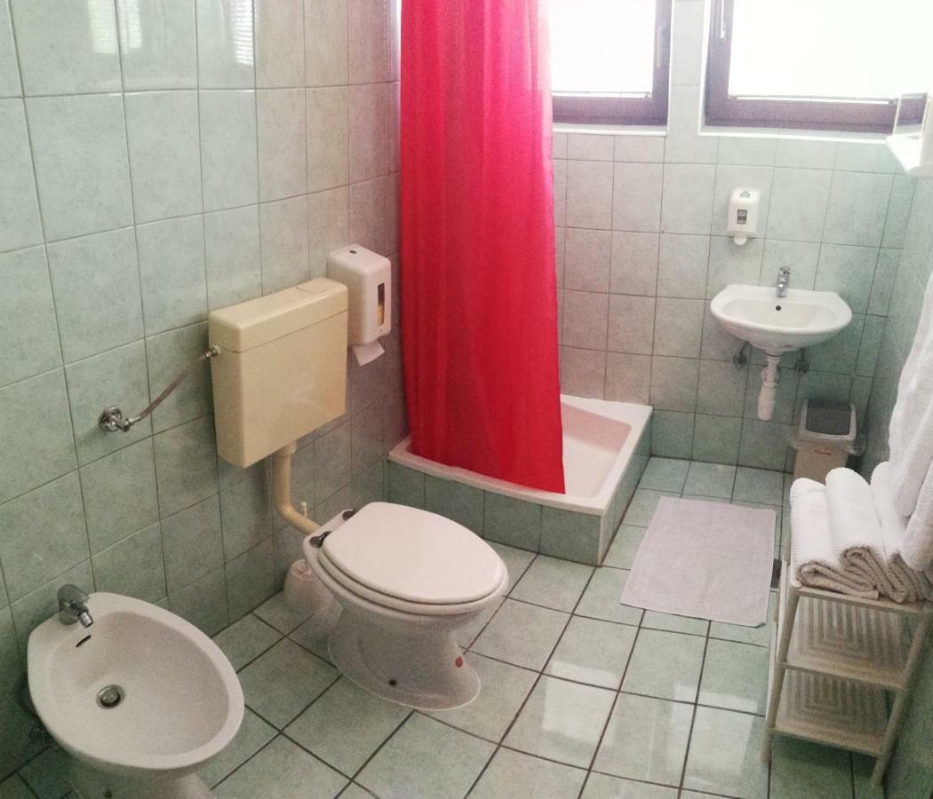 Kavana I Sobe Monika Otel Grabrovnik Dış mekan fotoğraf